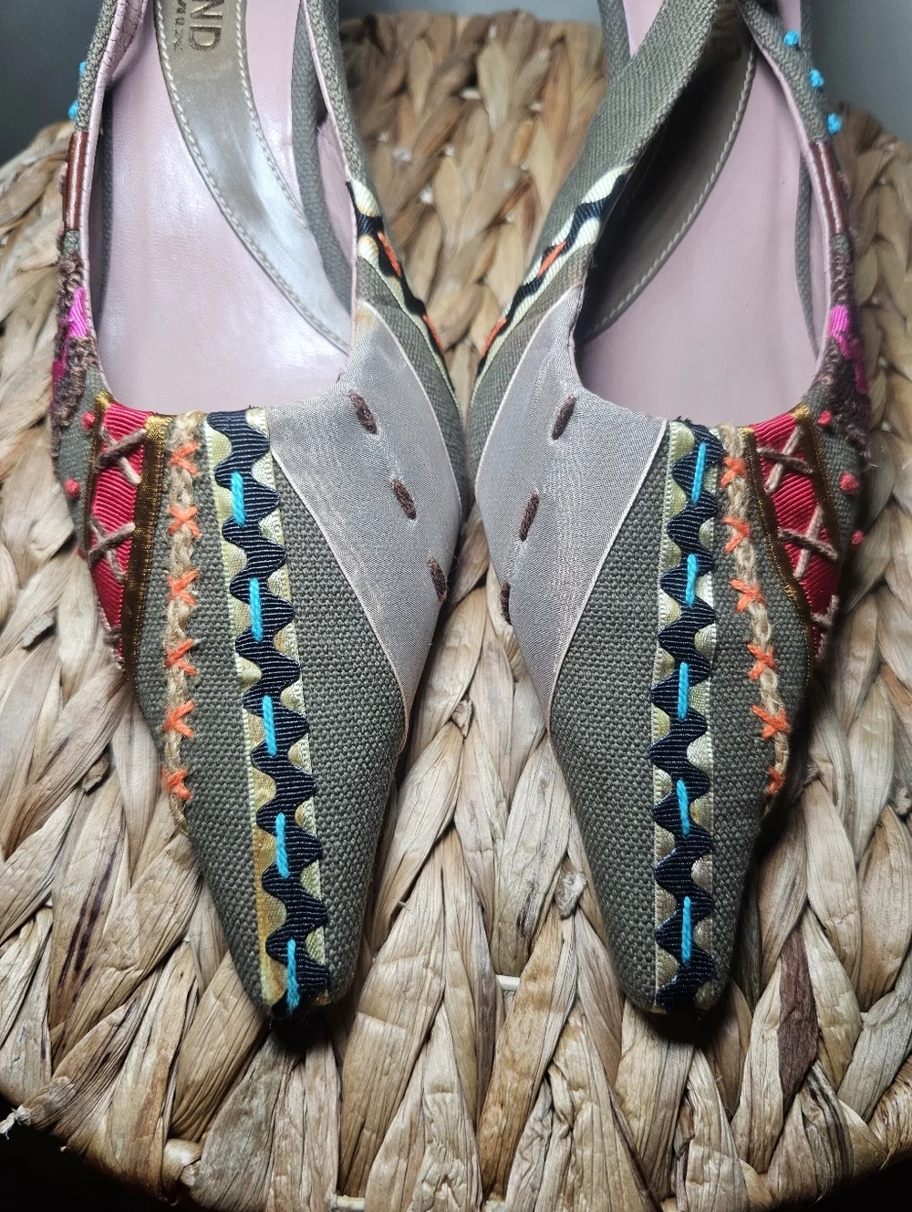 Dumond Patchwork Slingback Heels Size 8 Boho Y2K Embroidered Pointed Toe